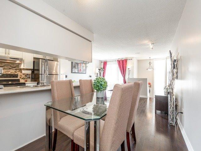 302 - 60 Aerodrome Cres, Townhouse with 2 bedrooms, 2 bathrooms and 1 parking in Toronto ON | Image 10