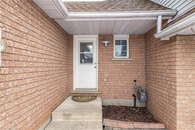 482 Bankside Drive, House attached with 3 bedrooms, 1 bathrooms and 3 parking in Kitchener ON | Image 4