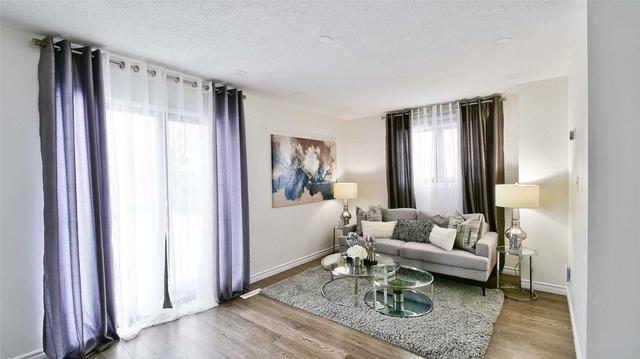 846 Finley Ave, House attached with 3 bedrooms, 2 bathrooms and 3 parking in Ajax ON | Image 3