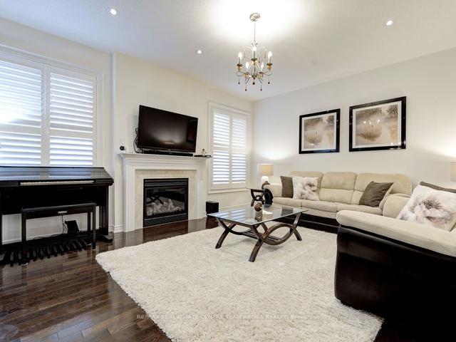 15 Cranwood Circ, House detached with 5 bedrooms, 5 bathrooms and 6 parking in Brampton ON | Image 2