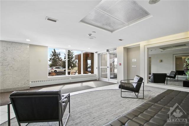 710 - 915 Elmsmere Road, Condo with 2 bedrooms, 1 bathrooms and 1 parking in Ottawa ON | Image 3