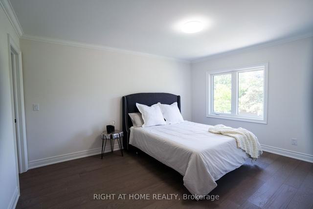 29 Brampton Rd, House detached with 4 bedrooms, 5 bathrooms and 3 parking in Toronto ON | Image 25