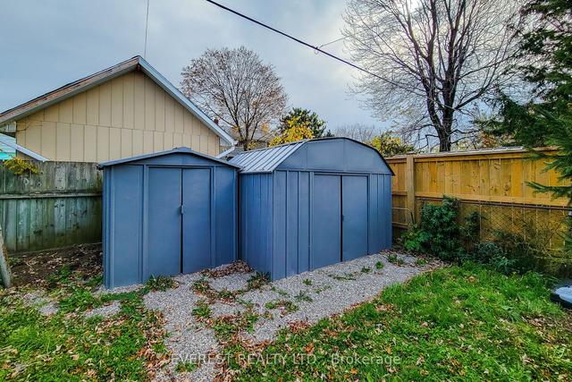 236 Ivon Ave E, House detached with 3 bedrooms, 2 bathrooms and 2 parking in Hamilton ON | Image 27