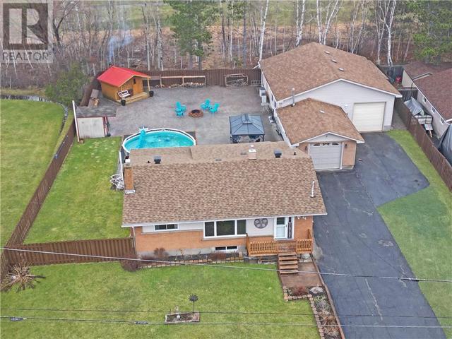 94 Robert Street, House detached with 4 bedrooms, 2 bathrooms and null parking in Greater Sudbury ON | Image 5