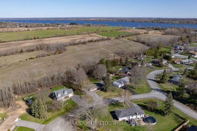 12 Sandy Hook Rd, House detached with 3 bedrooms, 2 bathrooms and 5 parking in Quinte West ON | Image 19