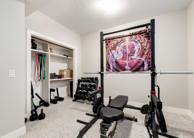 913 Rundle Crescent Ne, Home with 3 bedrooms, 3 bathrooms and 2 parking in Calgary AB | Image 38