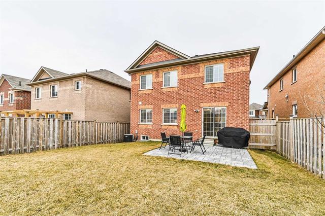 30 Oceanpearl Cres, House detached with 3 bedrooms, 3 bathrooms and 6 parking in Whitby ON | Image 21