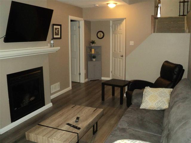 143 Freeport Dr, House attached with 3 bedrooms, 3 bathrooms and 1 parking in Ottawa ON | Image 6