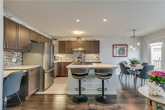 97 - 2635 Bateman Trail, House attached with 3 bedrooms, 2 bathrooms and 3 parking in London ON | Image 5