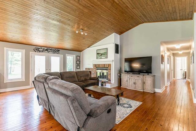 20675 Heart Lake Rd, House detached with 3 bedrooms, 3 bathrooms and 7 parking in Caledon ON | Image 38