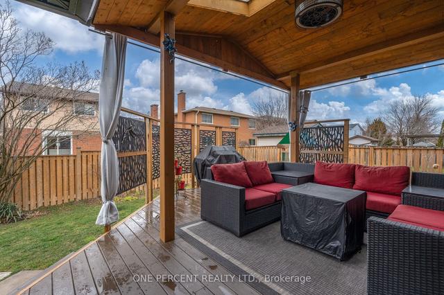 30 Sparrow Crt, House detached with 3 bedrooms, 4 bathrooms and 7 parking in Hamilton ON | Image 31