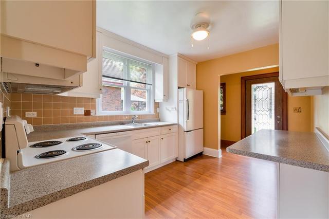 5770 Brookfield Avenue, House detached with 3 bedrooms, 1 bathrooms and 5 parking in Niagara Falls ON | Image 24