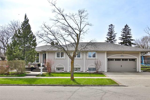 18 Landigo Dr, House detached with 3 bedrooms, 2 bathrooms and 4 parking in Toronto ON | Image 12