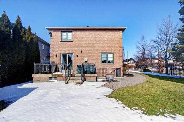 85 Robertson Clse, House detached with 4 bedrooms, 3 bathrooms and 6 parking in Vaughan ON | Image 17