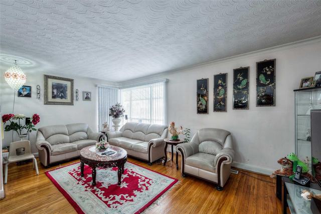 11 Billingham Rd, House detached with 3 bedrooms, 2 bathrooms and 3 parking in Toronto ON | Image 5