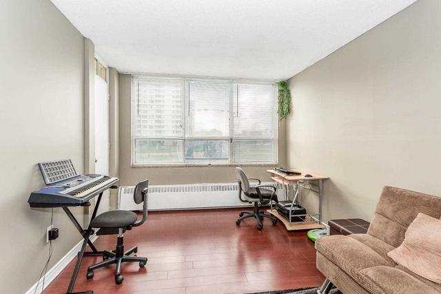 102 - 320 Dixon Rd, Condo with 2 bedrooms, 1 bathrooms and 1 parking in Toronto ON | Image 7