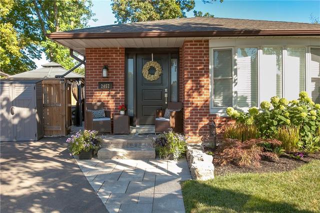 2457 Martin Court, House semidetached with 3 bedrooms, 1 bathrooms and 4 parking in Burlington ON | Image 6