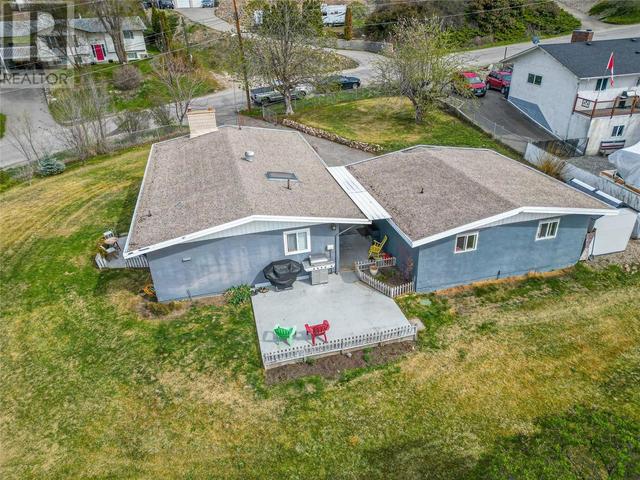 10692 Teresa Road, House detached with 2 bedrooms, 2 bathrooms and 6 parking in Lake Country BC | Image 4