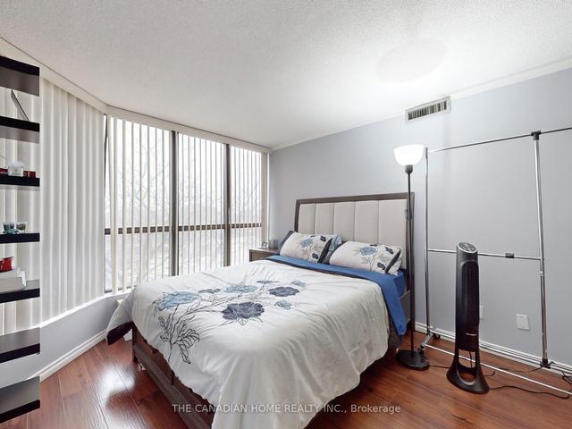 209 - 25 Agnes St, Condo with 2 bedrooms, 2 bathrooms and 1 parking in Mississauga ON | Image 14