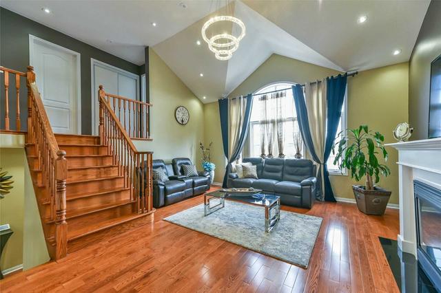 188 Fandango Dr, House detached with 4 bedrooms, 4 bathrooms and 4 parking in Brampton ON | Image 8