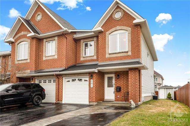 301 Vienna Terrace, Townhouse with 3 bedrooms, 3 bathrooms and 5 parking in Ottawa ON | Image 1