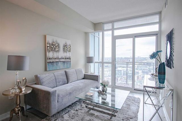 3215 - 15 Iceboat Terr, Condo with 1 bedrooms, 1 bathrooms and 1 parking in Toronto ON | Image 8