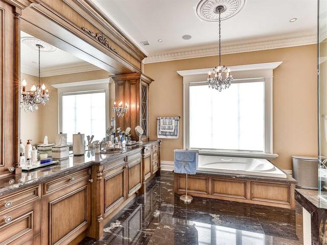 71 The Bridle Path, House detached with 5 bedrooms, 13 bathrooms and 31 parking in Toronto ON | Image 10