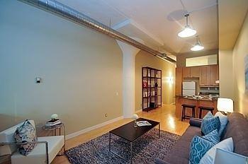 835 - 155 Dalhousie St, Condo with 1 bedrooms, 1 bathrooms and null parking in Toronto ON | Image 4