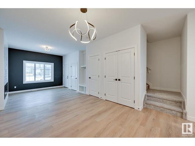 170 Castilian Bv, House attached with 3 bedrooms, 2 bathrooms and 2 parking in Edmonton AB | Image 6