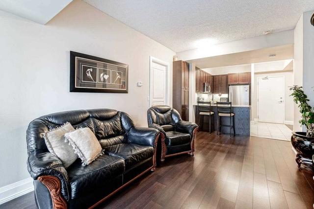 207 - 8302 Islington Ave, Condo with 2 bedrooms, 2 bathrooms and 1 parking in Vaughan ON | Image 4