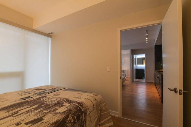 2512 - 115 Mcmahon Dr, Condo with 1 bedrooms, 1 bathrooms and 1 parking in Toronto ON | Image 7