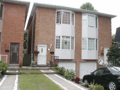 49 Ashland Ave, House semidetached with 3 bedrooms, 2 bathrooms and 2 parking in Toronto ON | Image 1