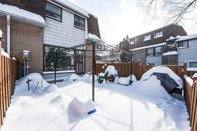 200 - 475 Bramalea Rd, Townhouse with 3 bedrooms, 2 bathrooms and 1 parking in Brampton ON | Image 19