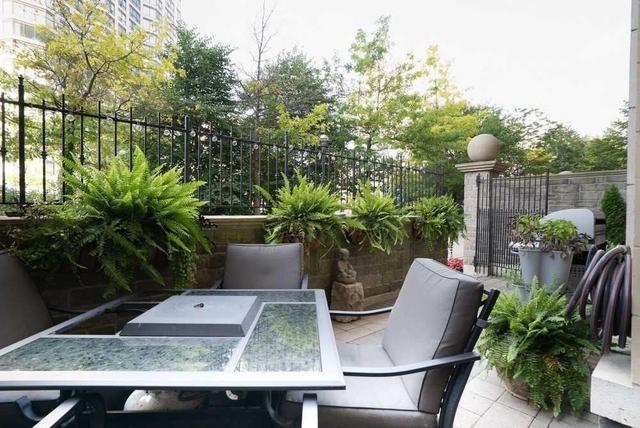 Th103 - 2287 Lake Shore Blvd W, Townhouse with 2 bedrooms, 3 bathrooms and 1 parking in Toronto ON | Image 18