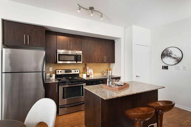 2509 - 65 Bremner Blvd, Condo with 1 bedrooms, 1 bathrooms and 1 parking in Toronto ON | Image 5