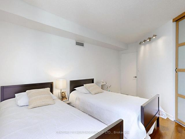 806 - 30 Holly St, Condo with 2 bedrooms, 2 bathrooms and 1 parking in Toronto ON | Image 18