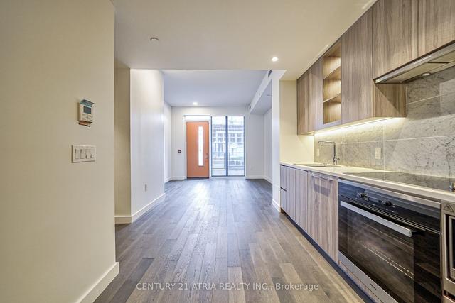 109 - 95 Mcmahon Dr, Townhouse with 2 bedrooms, 2 bathrooms and 1 parking in Toronto ON | Image 3
