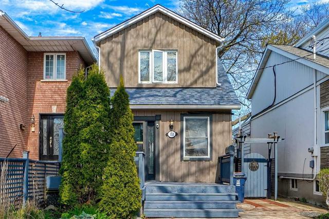 153 South Woodrow Blvd, House detached with 3 bedrooms, 2 bathrooms and 3 parking in Toronto ON | Image 1