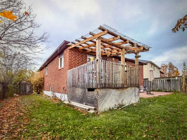 1 Trailridge Dr, House detached with 2 bedrooms, 2 bathrooms and 3 parking in Brampton ON | Image 7