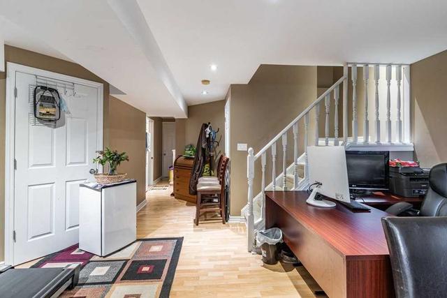 2411 Shadow Crt, House attached with 3 bedrooms, 3 bathrooms and 3 parking in Oakville ON | Image 28