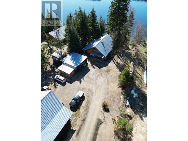 5470 Winkley Creek Road, House detached with 3 bedrooms, 1 bathrooms and null parking in Cariboo F BC | Image 2