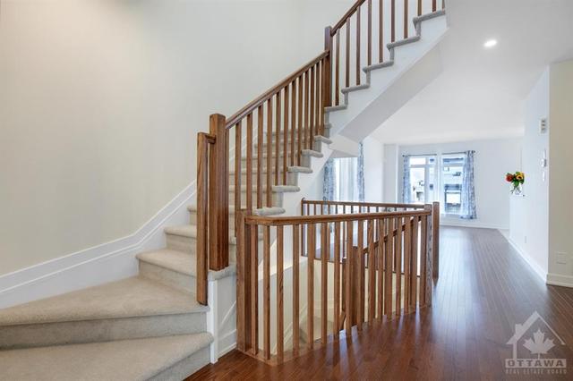 306 Ibanez Walk, Townhouse with 3 bedrooms, 4 bathrooms and 1 parking in Ottawa ON | Image 6