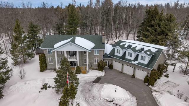 712 Mt St Louis Rd W, House detached with 3 bedrooms, 3 bathrooms and 11 parking in Oro Medonte ON | Image 1