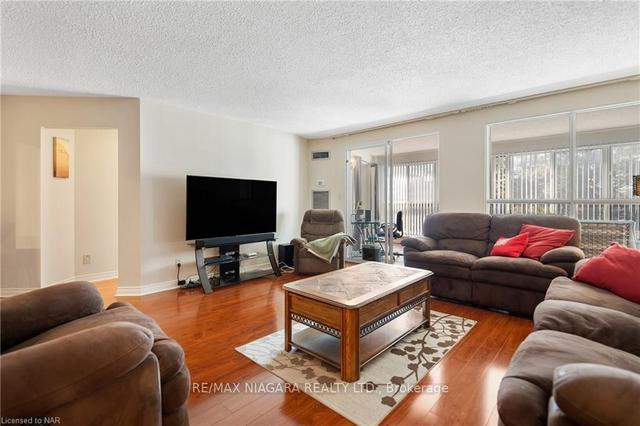 2305 - 701 Geneva St, Condo with 2 bedrooms, 2 bathrooms and 2 parking in St. Catharines ON | Image 7