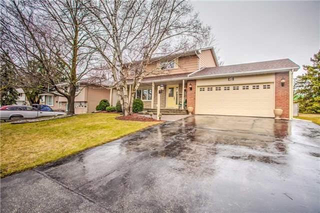 54 Lewis Dr, House detached with 4 bedrooms, 2 bathrooms and 6 parking in Newmarket ON | Image 1