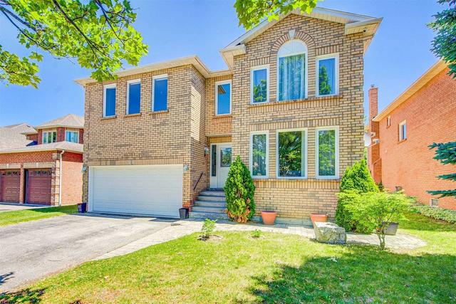 29 Ravenview Dr, House detached with 4 bedrooms, 4 bathrooms and 4 parking in Whitby ON | Image 1