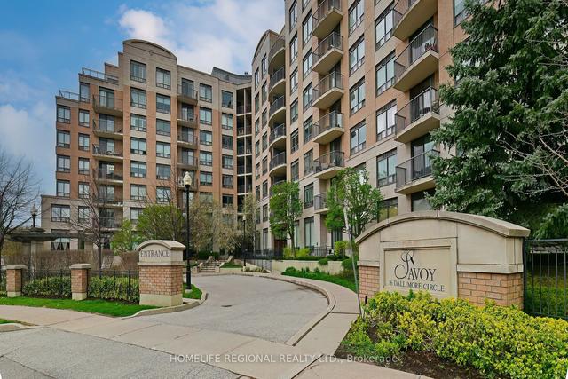 t11 - 16 Dallimore Circ, Condo with 2 bedrooms, 2 bathrooms and 2 parking in Toronto ON | Image 1