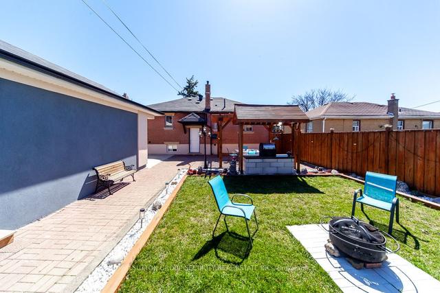 30 Battersea Cres, House detached with 2 bedrooms, 2 bathrooms and 6 parking in Toronto ON | Image 30