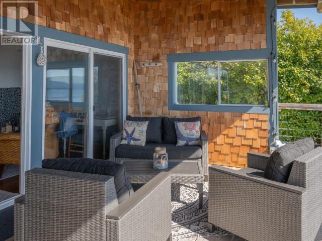 8863 Stark Road, House detached with 4 bedrooms, 2 bathrooms and 3 parking in Powell River B BC | Image 72