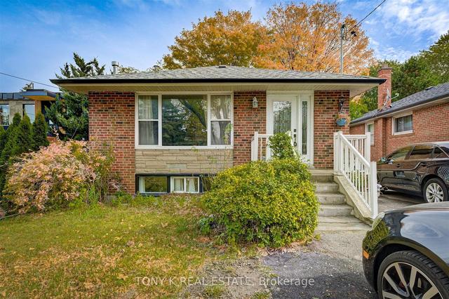 1193 Pharmacy Ave, House detached with 3 bedrooms, 4 bathrooms and 5 parking in Toronto ON | Image 1